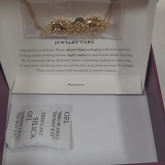 Luna Norte Necklace Set - Picture 2 of 4